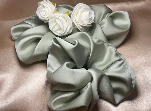 CHOUCHOU SATIN VERT PALE